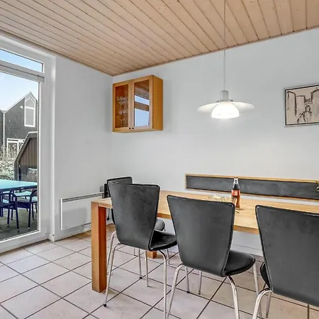 Ferienhaus Cozy In With Kitchen